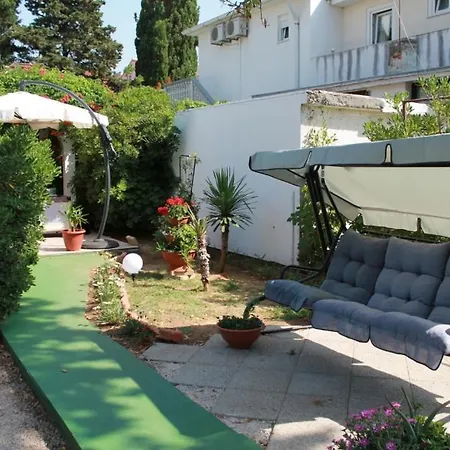 In Sabunike With Terrace, Air Conditioning, Wi-fi, Washing Machine Apartment *