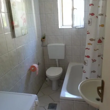 In Sabunike With Terrace, Air Conditioning, Wi-fi, Washing Machine *