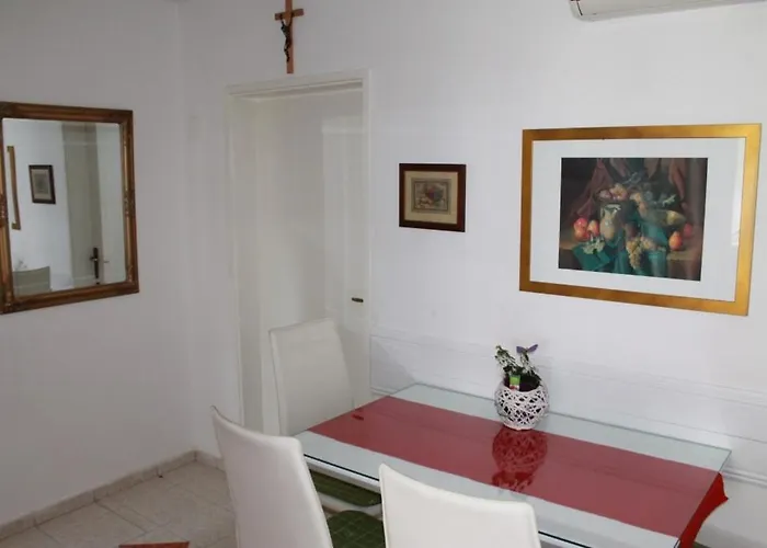 In Sabunike With Terrace, Air Conditioning, Wi-fi, Washing Machine