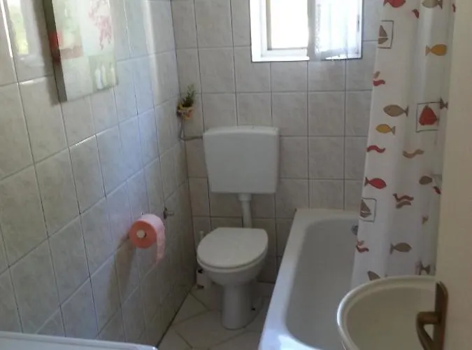 In Sabunike With Terrace, Air Conditioning, Wi-fi, Washing Machine *