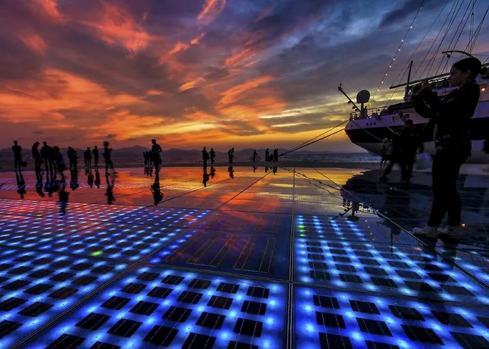 In Sabunike With Terrace, Air Conditioning, Wi-fi, Washing Machine *